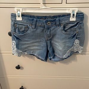 Red Camel Shorts Size 7